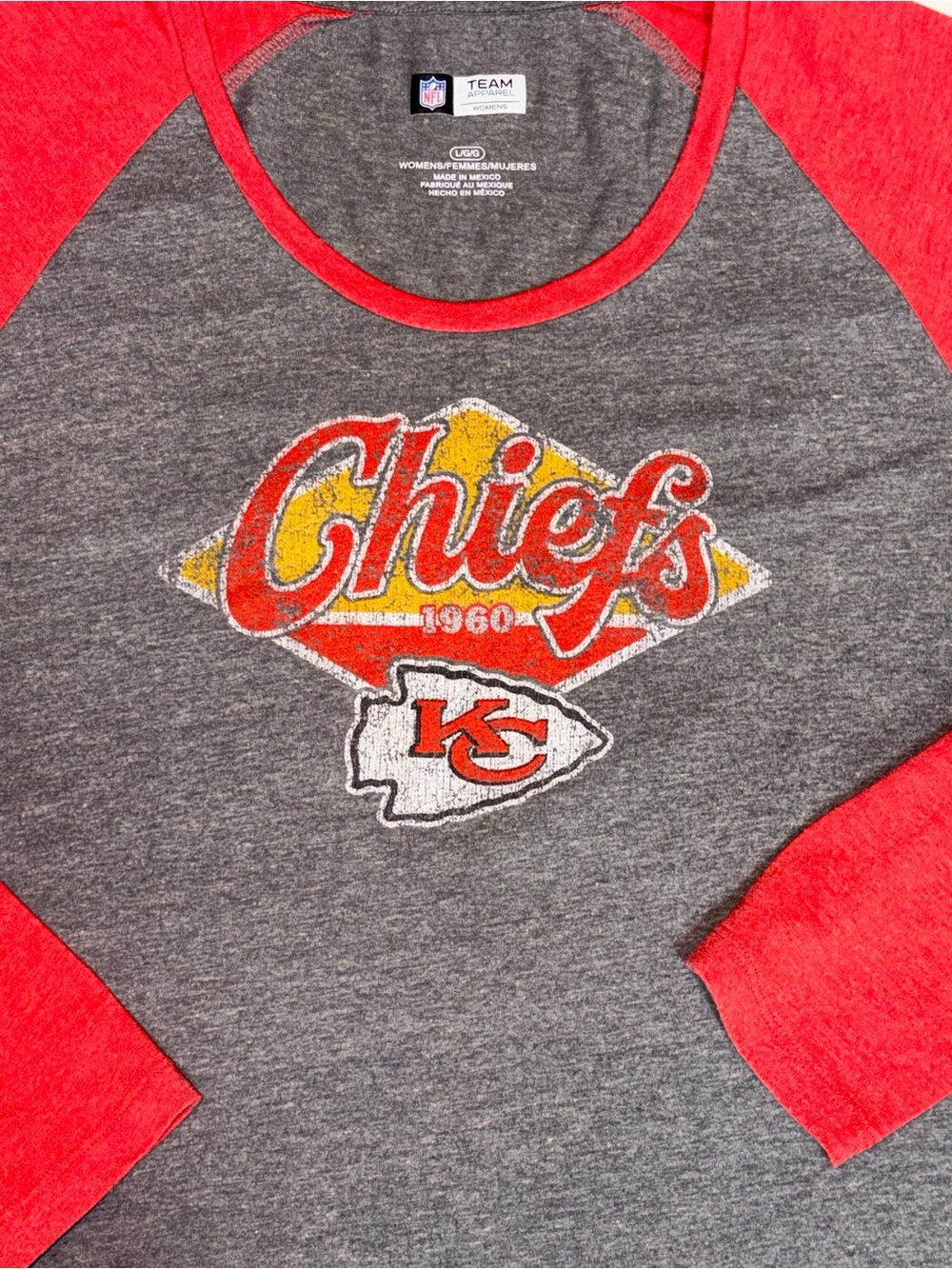 Kansas City KC Chiefs Offiical NFL Woman’s long sleeve top shirt Large